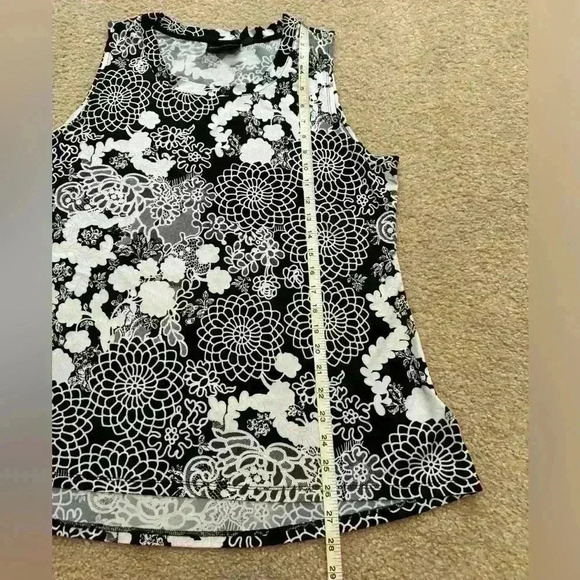 Attitudes by Renee Como Jersey SET OF TWO Solid and Printed Tanks Size L Floral - Picture 9 of 13